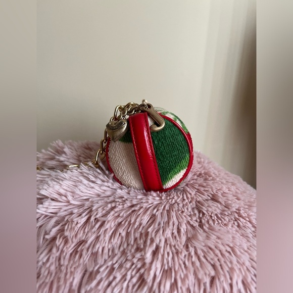 JUICY COUTURE Y2K Vintage Very Rare Cherry Barrel Bag🍒 - Picture 8 of 15